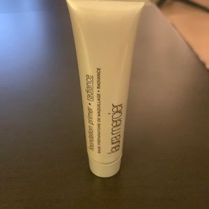 Laura Mercier Foundation Primer in Radiance - add to any bundle for free